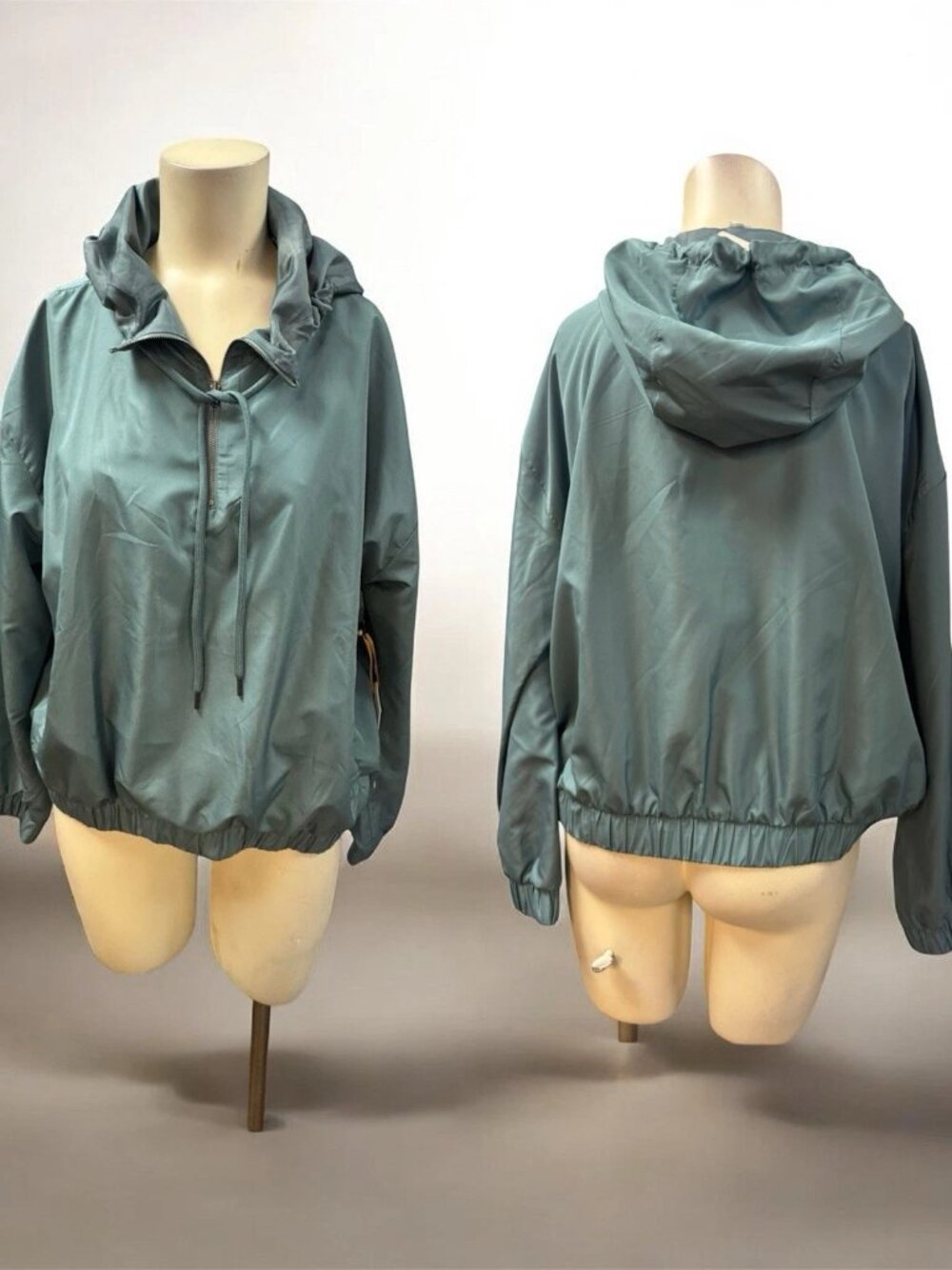 Forever21 Women's Breathable Jacket, Spring,Teal,Size M, Long Sleeve,Zipper.!